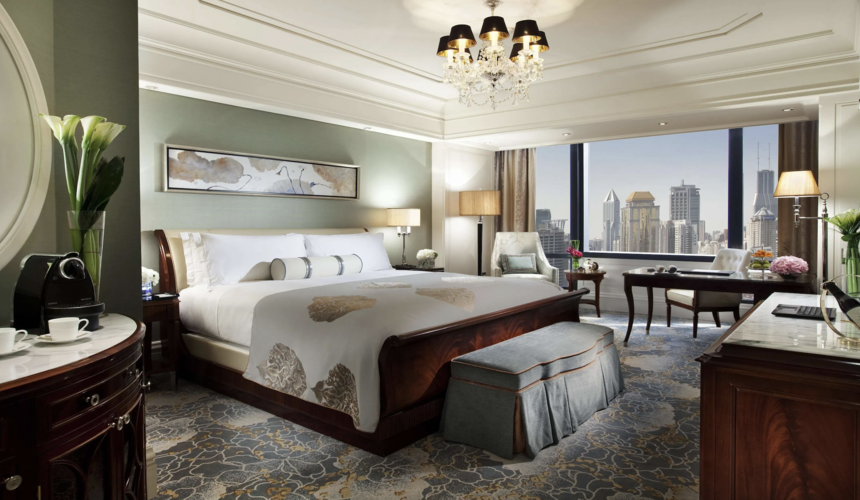 A historic luxury hotel blending classic colonial charm with modern elegance, featuring fine dining and river views.