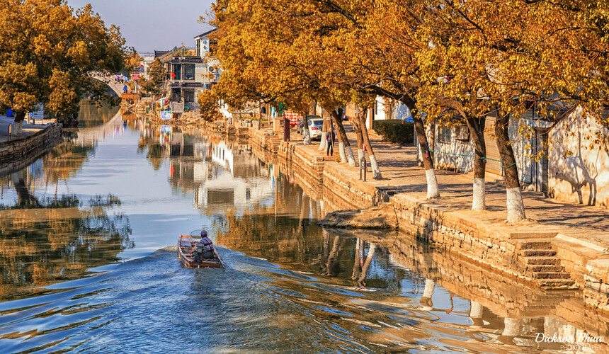 Historic canals, arched bridges, and Ming-style architecture in Tongli Water Town, Jiangsu Province