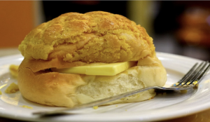 Sweet Hong Kong pineapple bun with signature golden-crust topping.