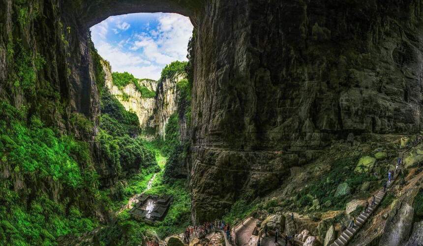 Spectacular natural bridges, caves, and gorges in a UNESCO World Heritage site.