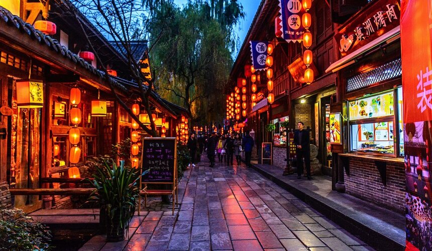Jinli Ancient Street location beside Wuhou Temple near central Chengdu and Chengdu East Railway Station